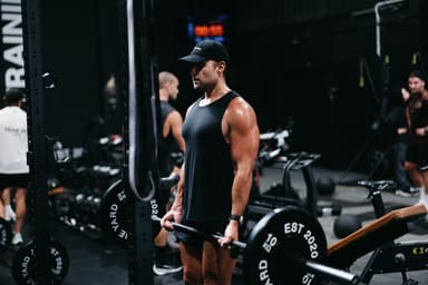 https://cdn.theyardgym.com/staging/R5_01039.jpg